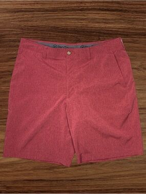 Pro Tour 9” Red Golf Shorts Size Medium